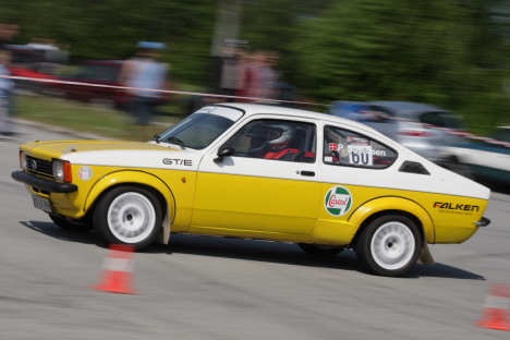Per Sørensen og Birgitte Lundberg i Opel Kadett GTE.
(Foto: Motorsporten.dk)